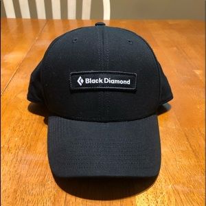 Black Diamond SnapBack curved brim hat.